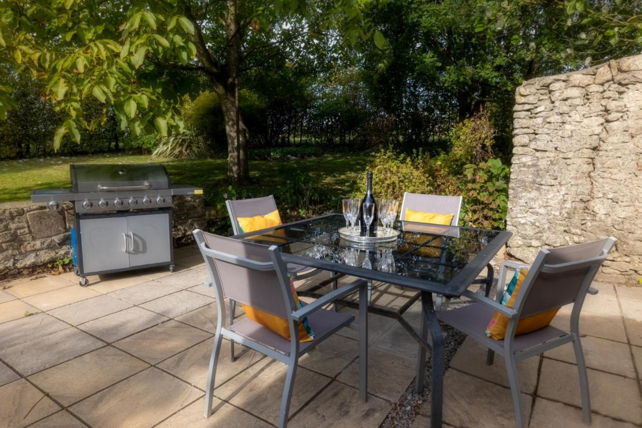 Topside House - Beautiful 7 Bedroom House With Hottub Wifi And Parking Near Bath Wells Frome Oakhill Exterior photo